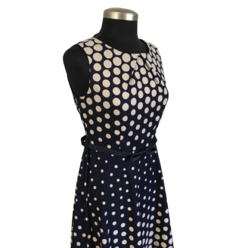 Signature Darby Polka Dot Dress and belt Size: 6 - Picture 3 of 6